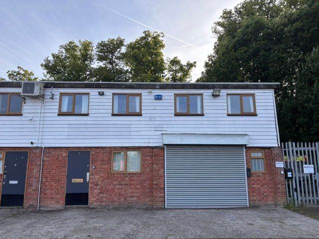 Office / Storage / Unit to rent 2 miles from A21, Tunbridge Wells, Kent (2,000 sq ft)