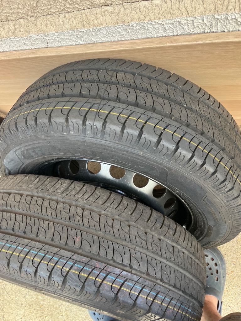 Ford transit custom tyre