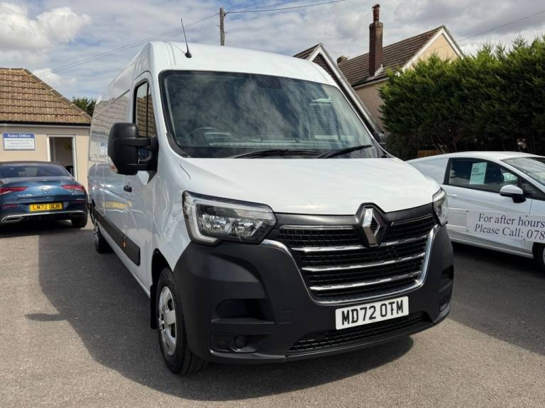 2022 Renault Master LM35dCi 135 Business+ Medium Roof Van PANEL VAN DIESEL Manual