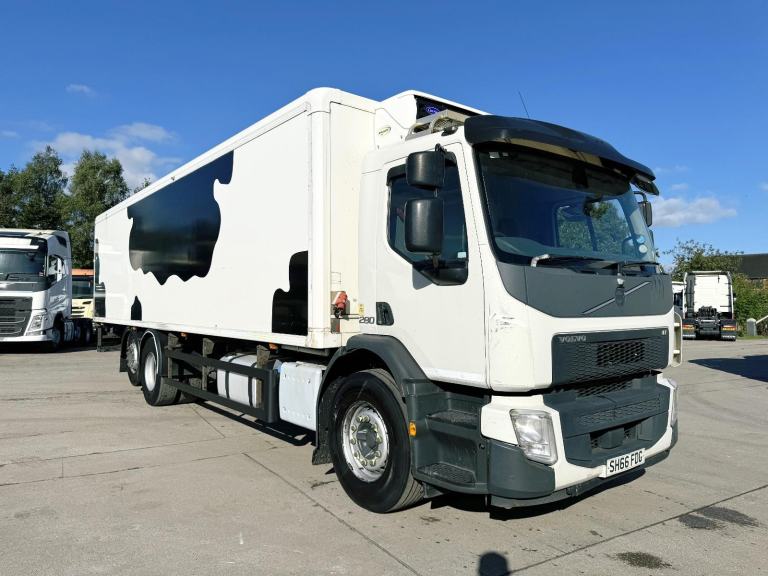 2016 VOLVO FE 280 6X2 REAR LIFT FRIDGE