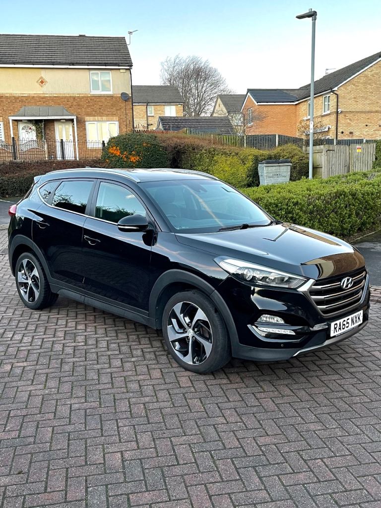 PREMIUM! 2015 HYUNDAI TUCSON PREMIUM 2.0 CRDI AUTOMATIC DIESEL 4X4 SUV BLACK