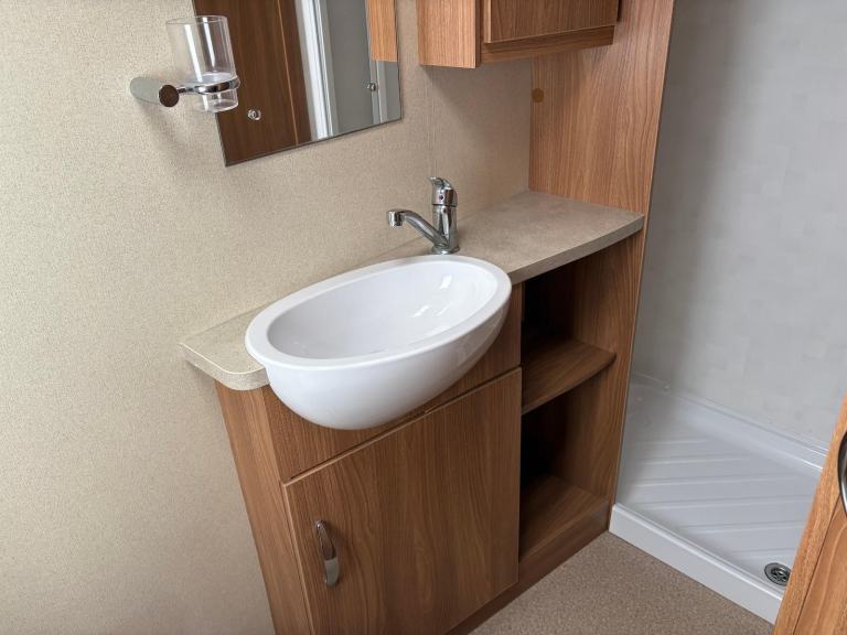 SPRITE MAJOR 4  - 4 BERTH CARAVAN, SIDE LOUNGE AREA ,END WASHROOM & MOTORMOVER