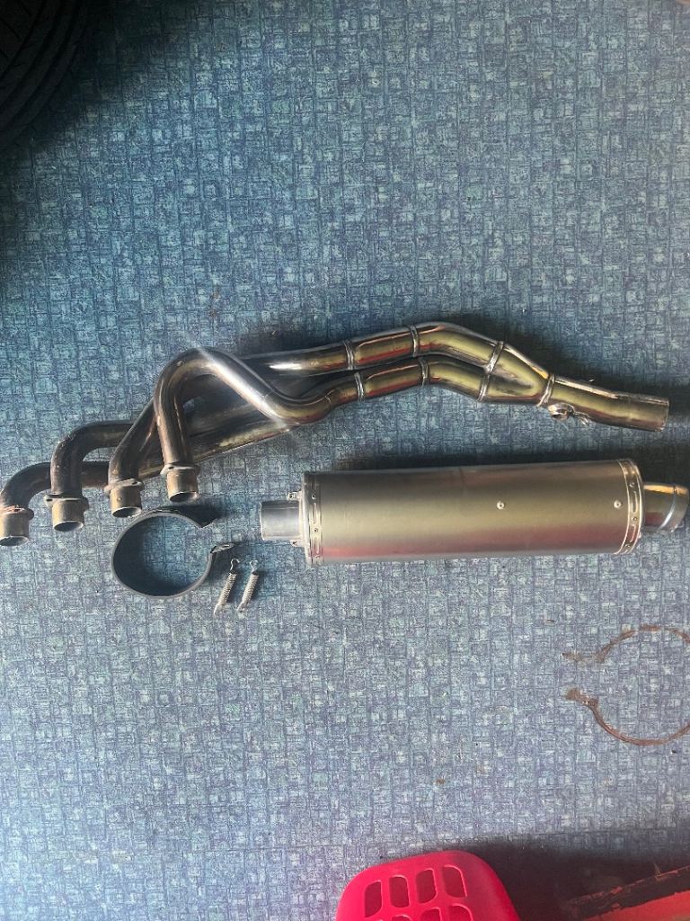 Race exhaust 