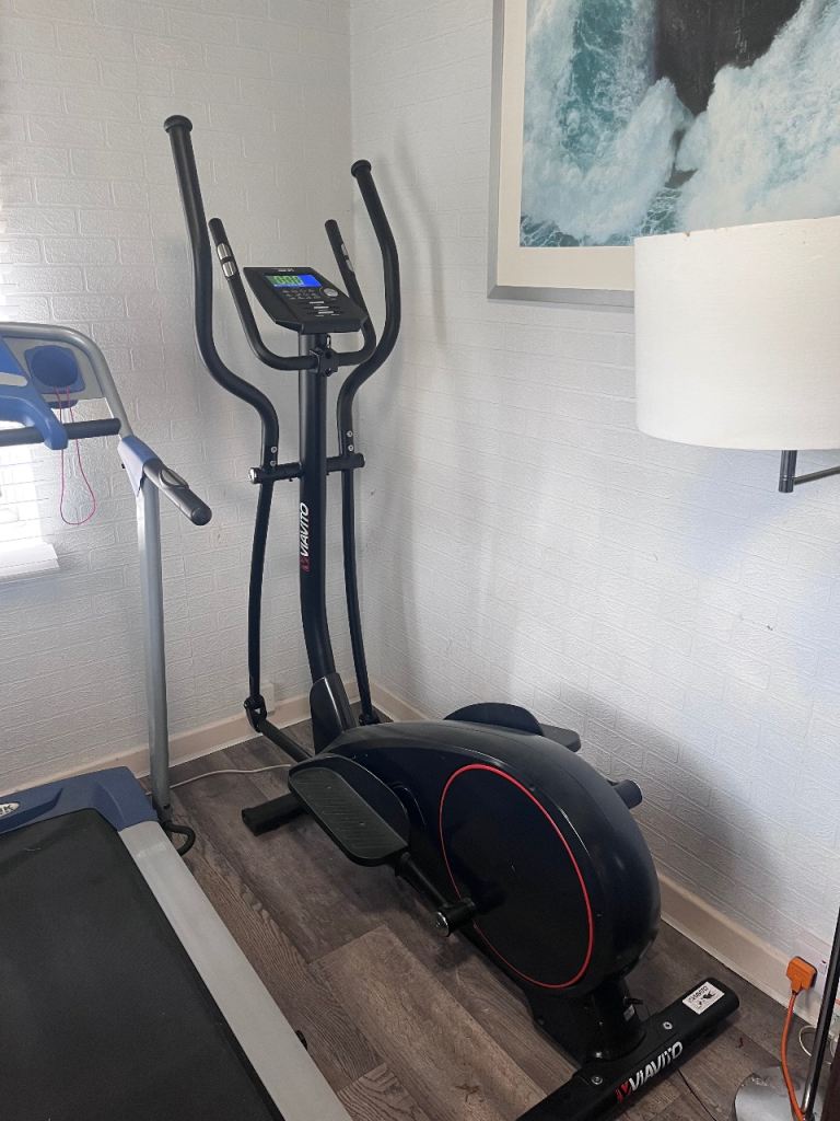 Cross trainer