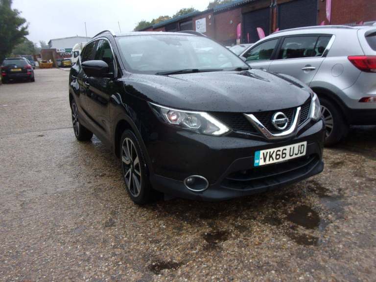 Nissan Qashqai 1.6 dCi Tekna 5dr 4WD Diesel