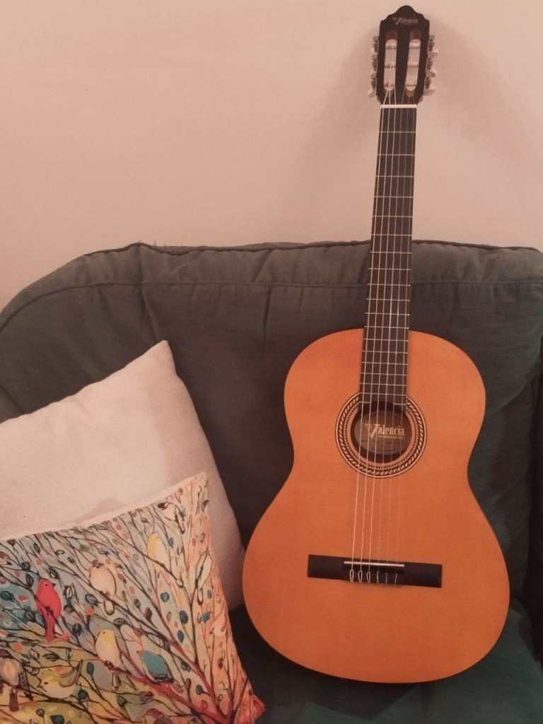 Valencia Classical Guitar 4/4 Size