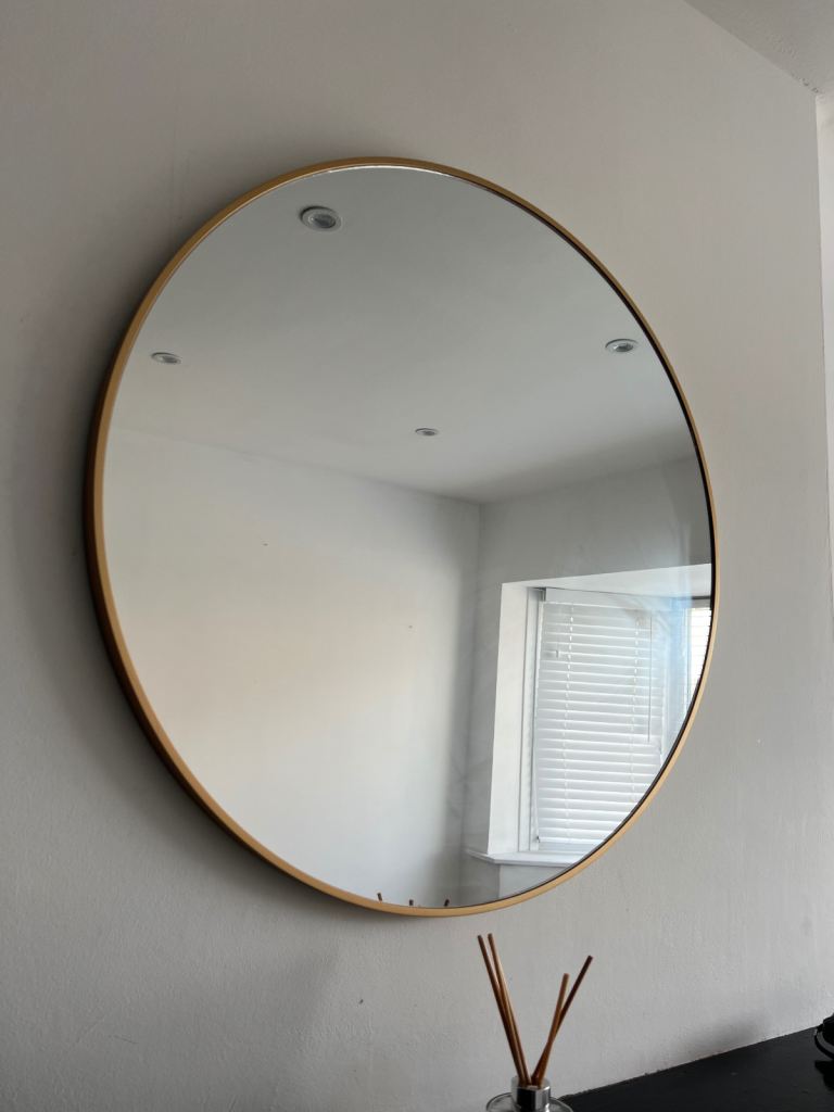 Stylish living room wall mirror was £80 now £15
