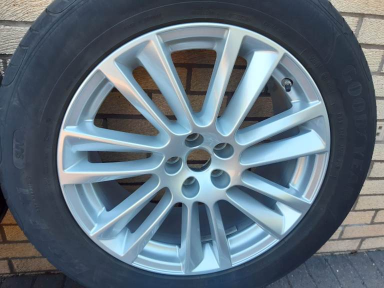 JAGUAR F-PACE ALLOY WHEELS & TYRES