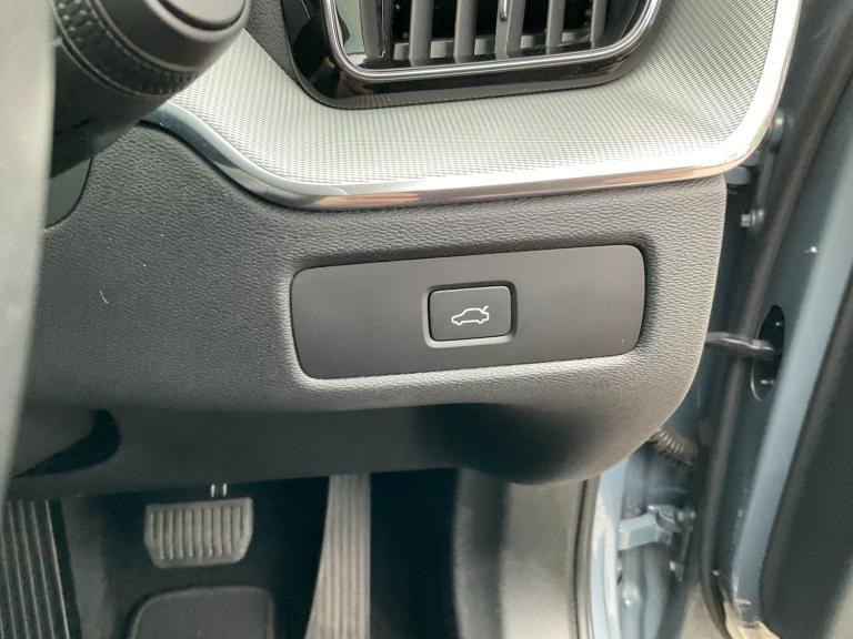 2023 Volvo XC60 2.0 B5p Core 5Dr Awd Geartronic SUV Petrol Automatic