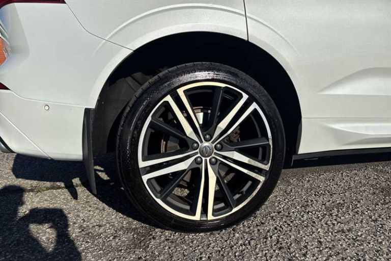 2020 Volvo XC60 2.0 T8 [390] Hybrid R DESIGN Pro 5dr AWD G tronic ESTATE PETROL/ELECTRIC Automatic