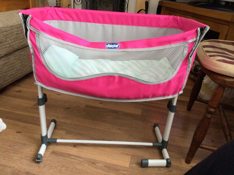 Chicco Next To You Dolls Crib.