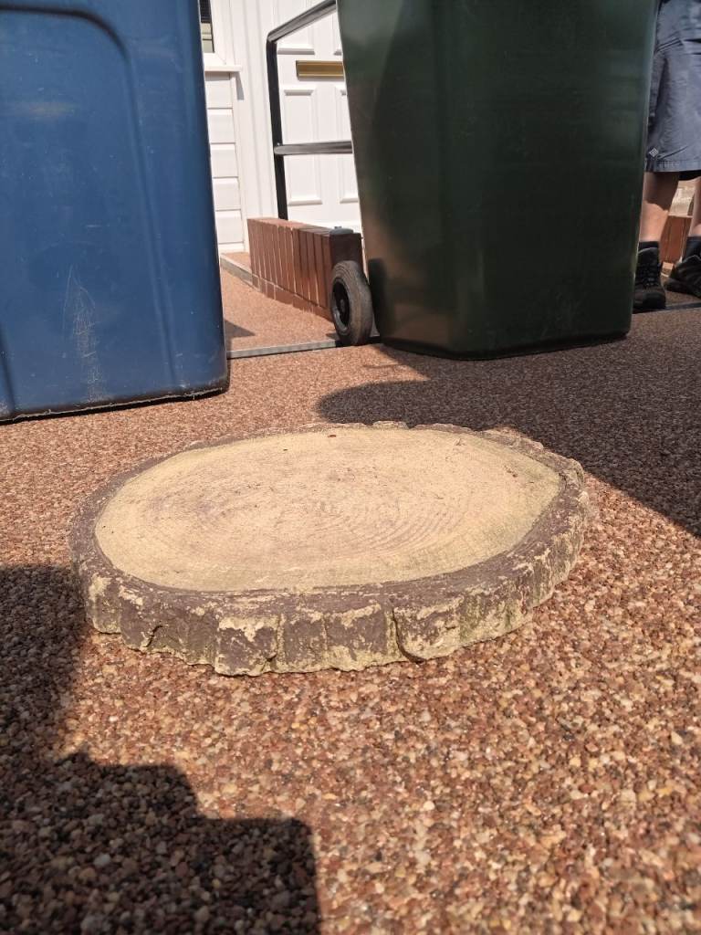 Garden Stepping Stones / Plant Pot Stand