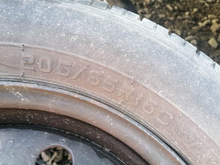 VAUXHALL VIVARO  RIM AND TYRE 2001-2013 Also Works For Renault Trafic and Nissan Primastar