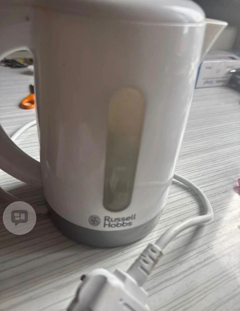 Russell Hobbs White Kettle – Good Condition