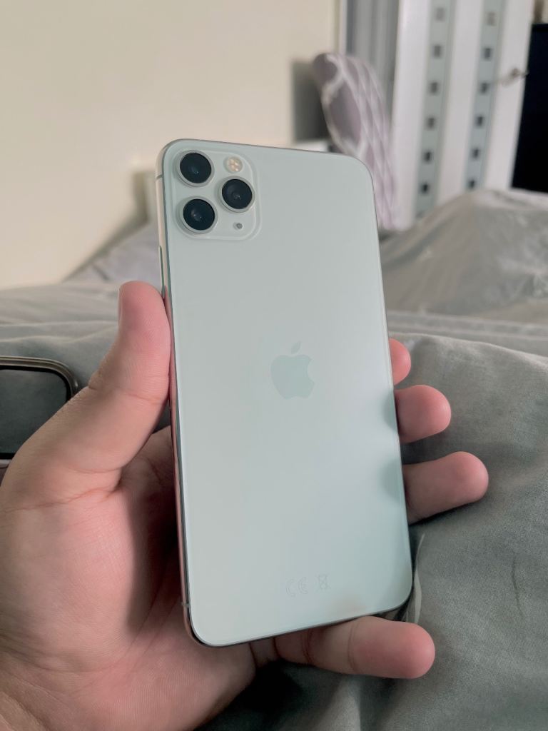 Apple iPhone 11 Pro Max 256GB Silver - Unlocked
