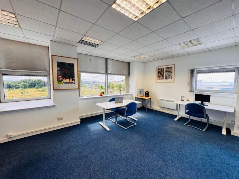 Office Spaces In Glasgow - Affordable & Flexible - Free Parking