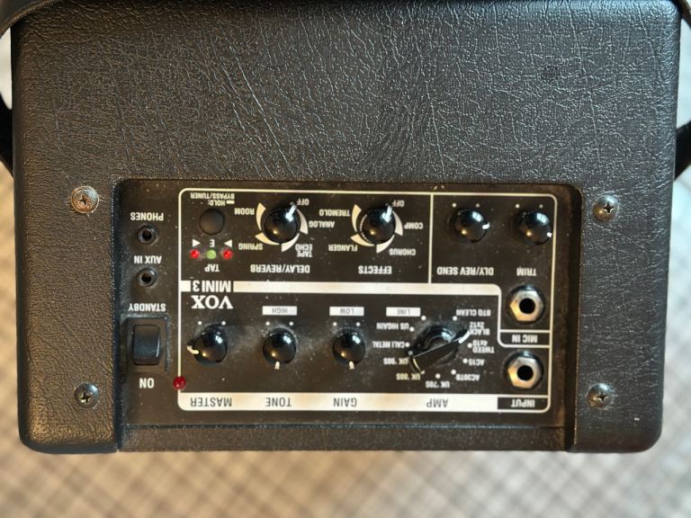 Vox modelling amp 10 watt. Runs on 6 x AA batteries. 