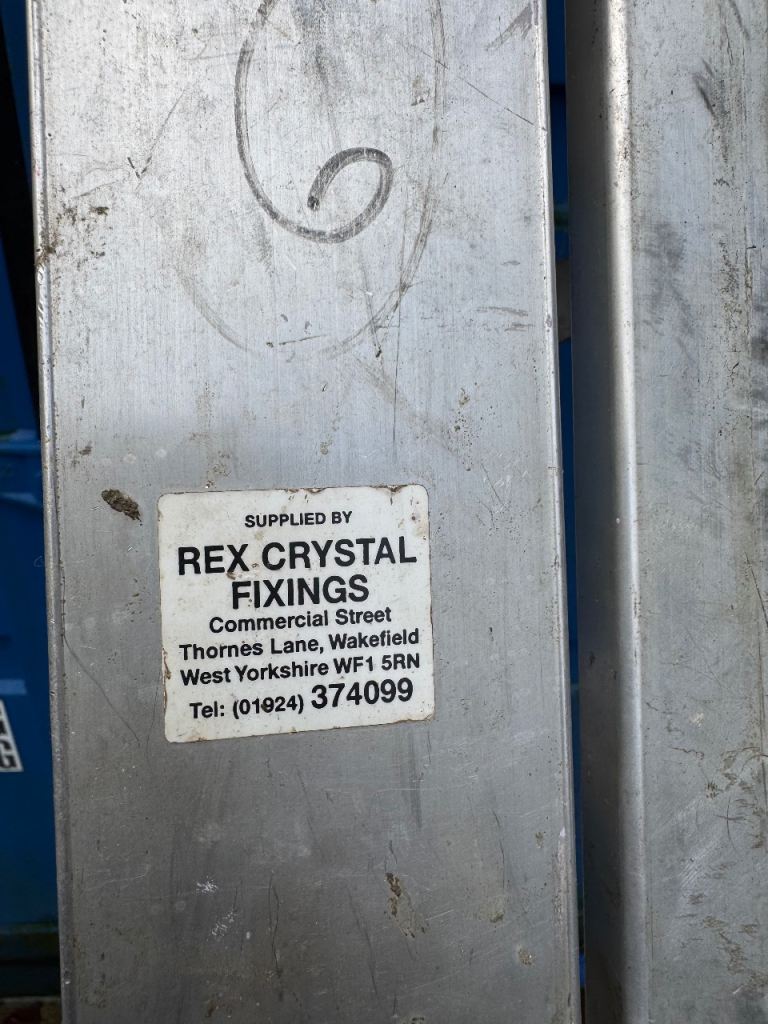 Step ladder 8 steps in total good condition