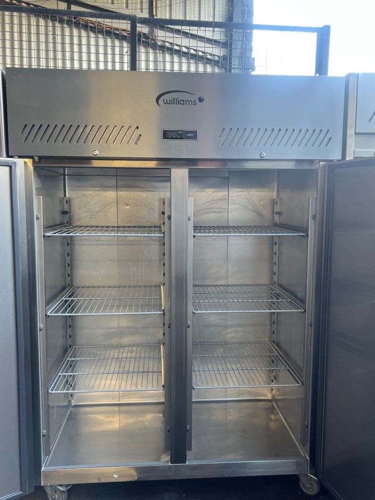 Commercial Williams fridge double door cafe shop restaurant takeaway 