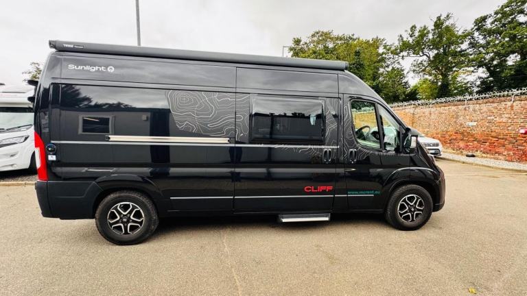 2025 Sunlight Cliff 600 XX Adventure Automatic