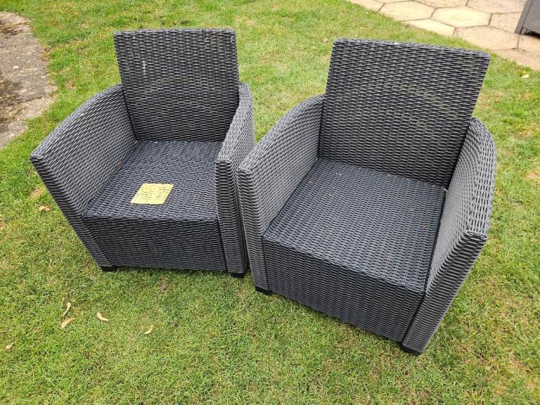 2 garden chairs - Free 