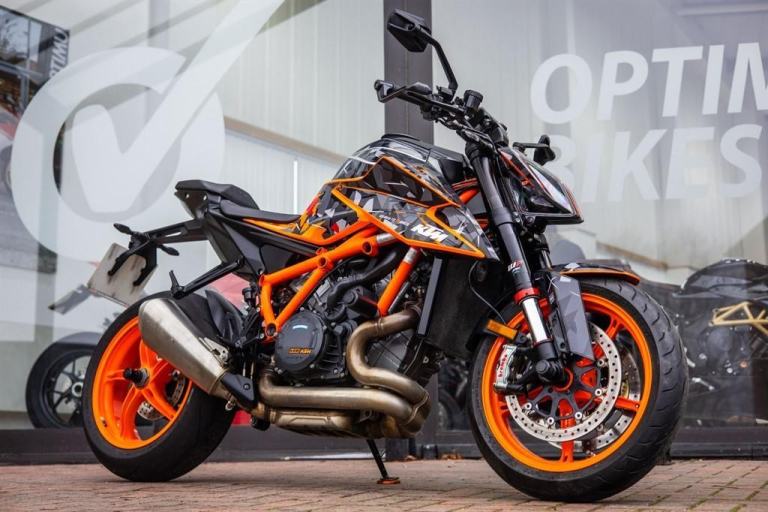 KTM Superduke 1290 R ! TRACK & TECH PACK ! DECAL KIT ! STUNNING