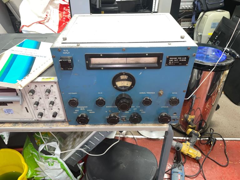 Antique/Vintage WW2  Marconi CR100 communications receiver