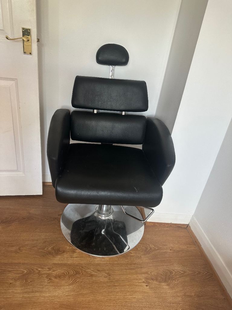 Black Barber/Salon Chair