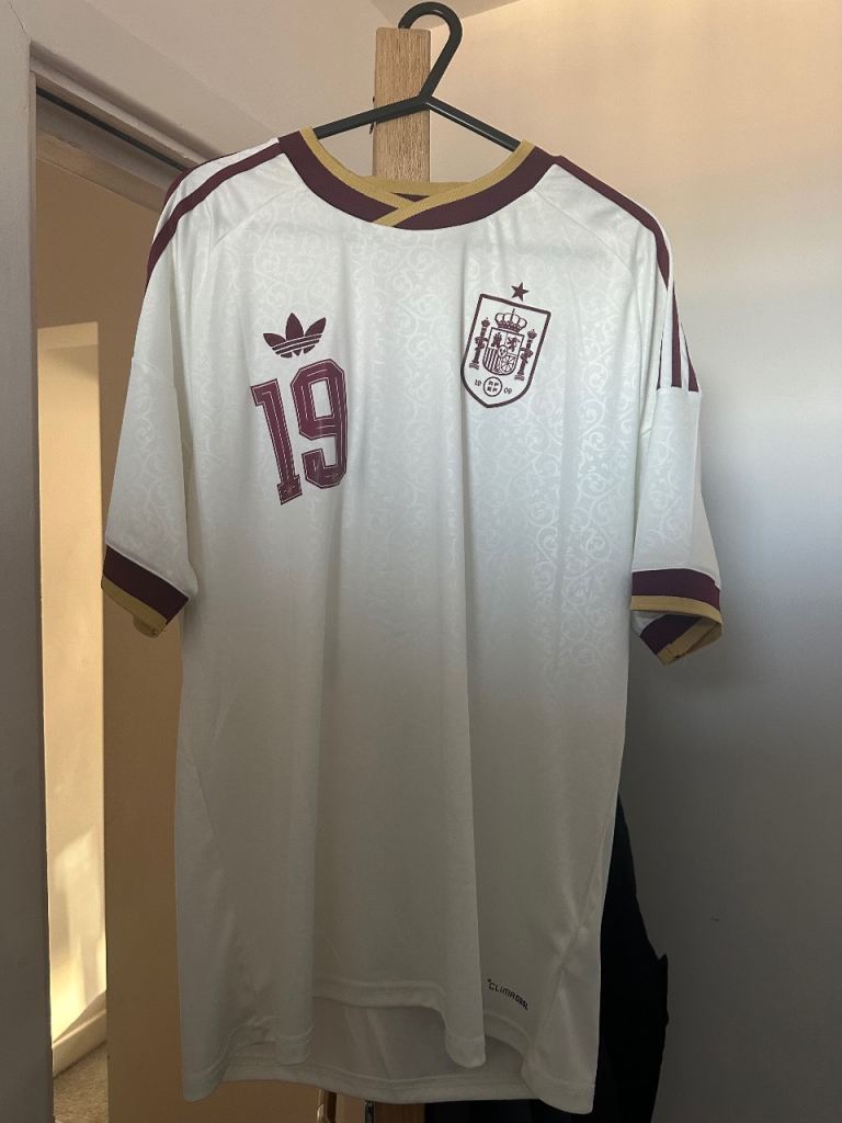 Adidas Spain Football Shirt Lamine Yamal #19 – Good Condition