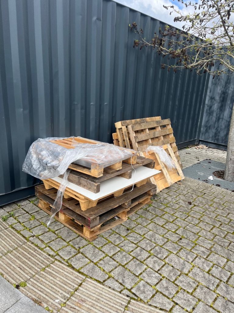 Free Wooden Pallets – Used, Good for Projects