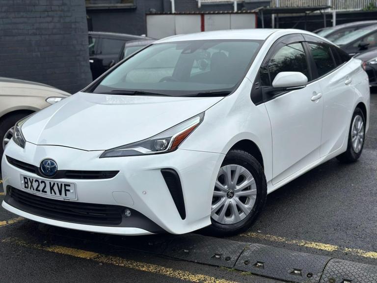  Toyota Prius 1.8 VVT-h Business Edition Hatchback 5dr Petrol Hybrid CVT Euro 6 (s/s) (12 Manual