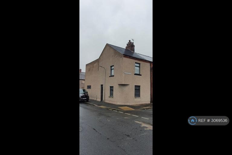 3 bedroom house in Gloucester St, Barrow-In-Furness, LA13 (3 bed) (#3069536)
