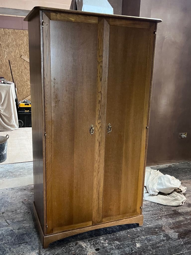 Stag Madrigal Double Wardrobe – Good Condition, Oak
