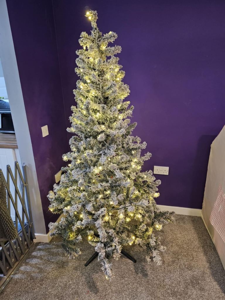 6Ft Pre Lit Christmas Tree