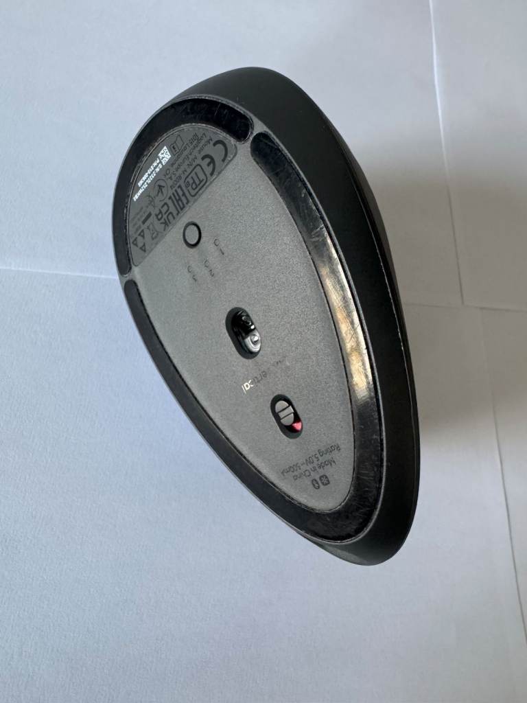 logitech MX Vertical mouse - Great condition!