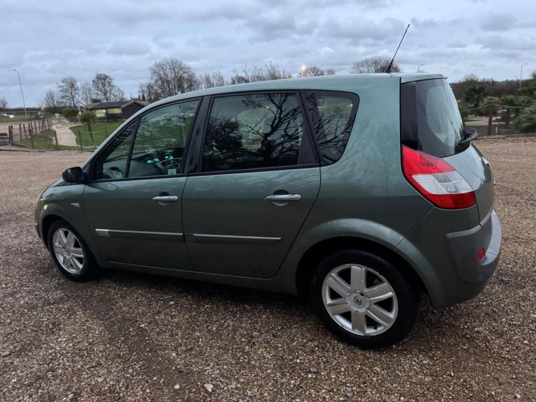 2005 Renault Megane 1.6 VVT Dynamique 5dr Auto MPV PETROL Automatic