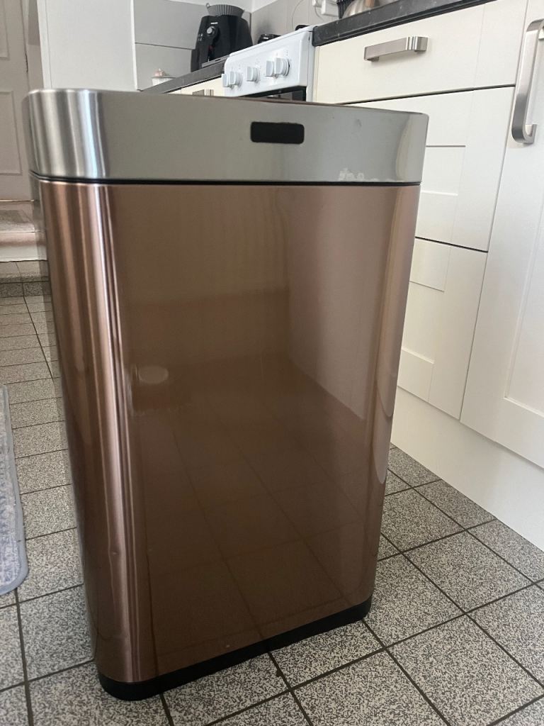 Rose Gold Kitchen Bin – Good Condition