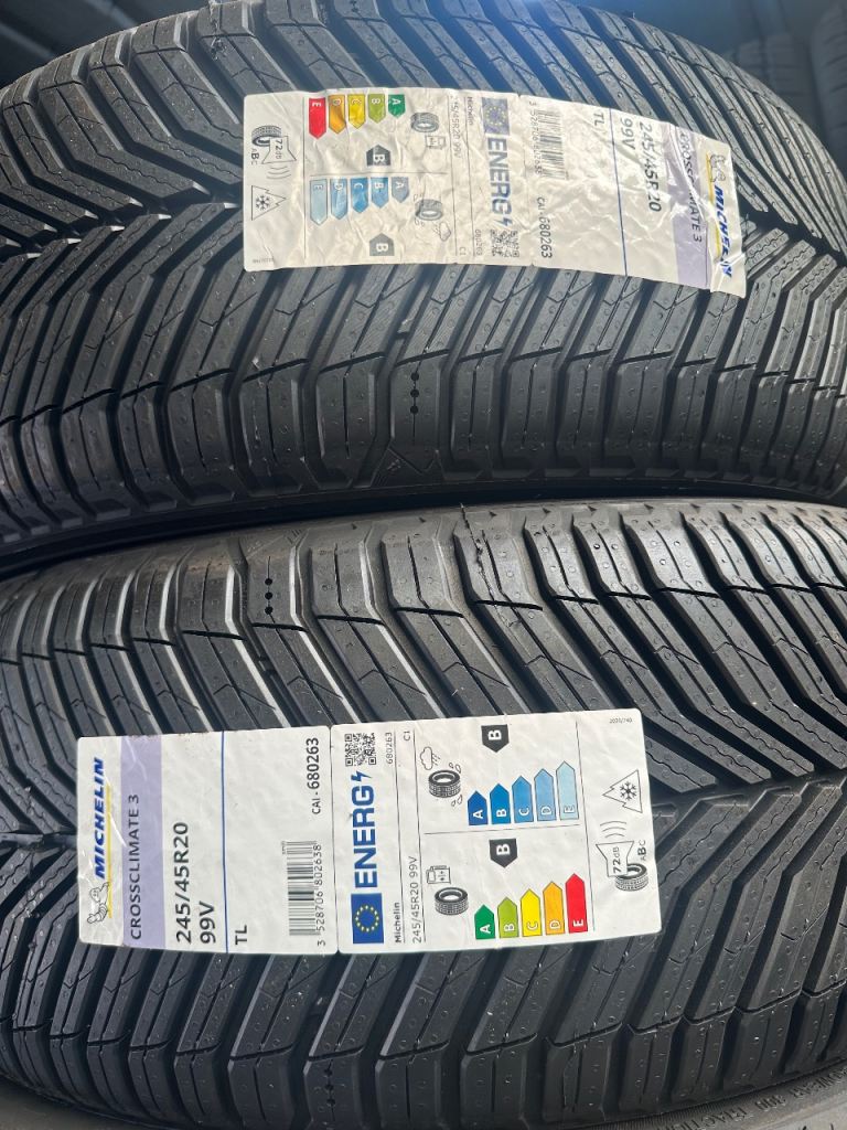 Set of 2 Michelin Crossclimate 3 245-45-R20 99V