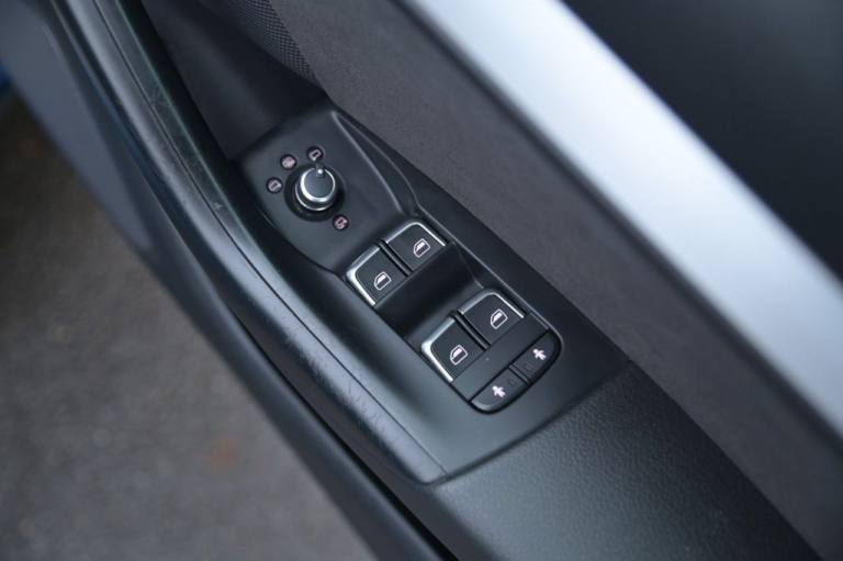 2015 Audi Q3 2.0 TDI S line Plus SUV 5dr Diesel Manual quattro Euro 6 (s/s) (184 ps) ESTATE Diese...