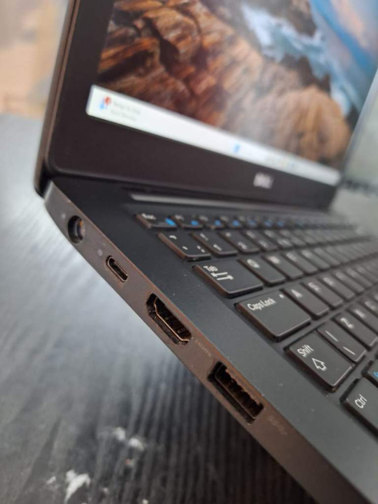 Dell Latitude 7280 | Intel Core i5 7th Gen  8GB RAM  Windows 11 Pro