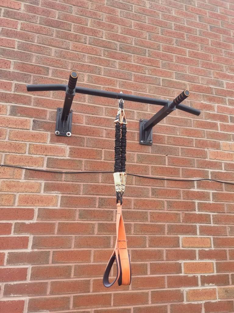 HOME GYM PULL UP BAR
