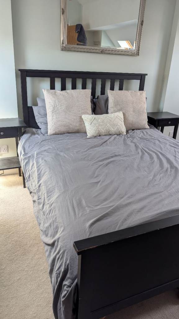 Free bed and 2  bedside tables