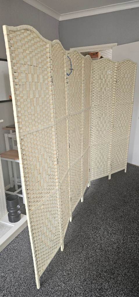 Cream Woven 6 panels Room Divider / Screen – Good Condition