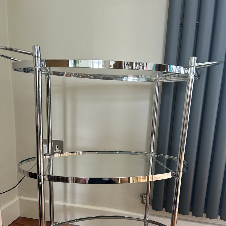 Drinks trolley 3 x glass tiers (like new)