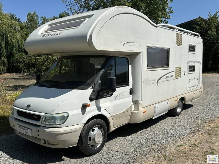2004 Kentucky Estro 2 | 7 Berth | 6 Belts | Bunk Beds | 42,000 Miles