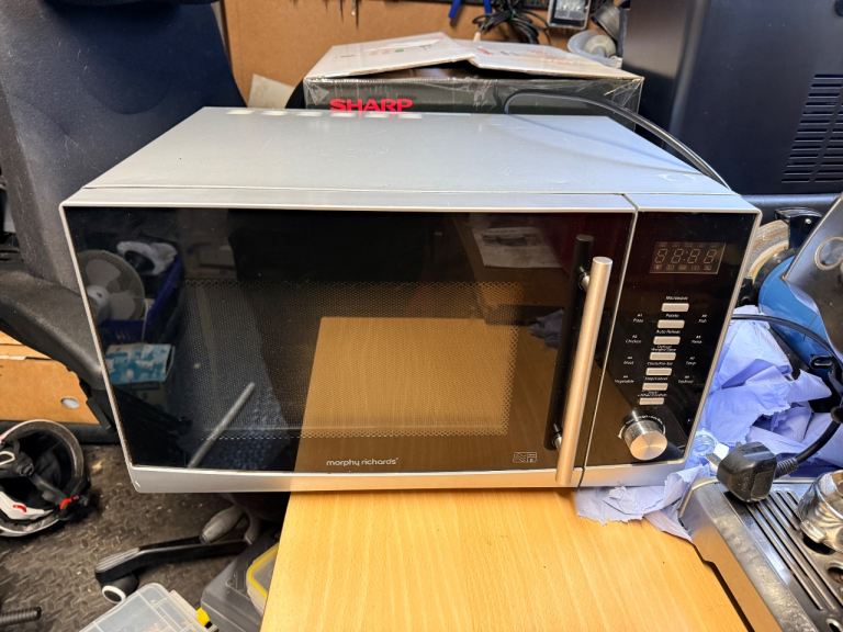 Morphy Richards Microwave 900W – Fully Working