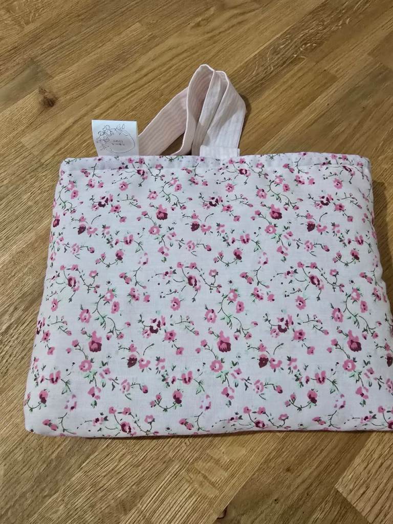 Small Tablet/Book holder
