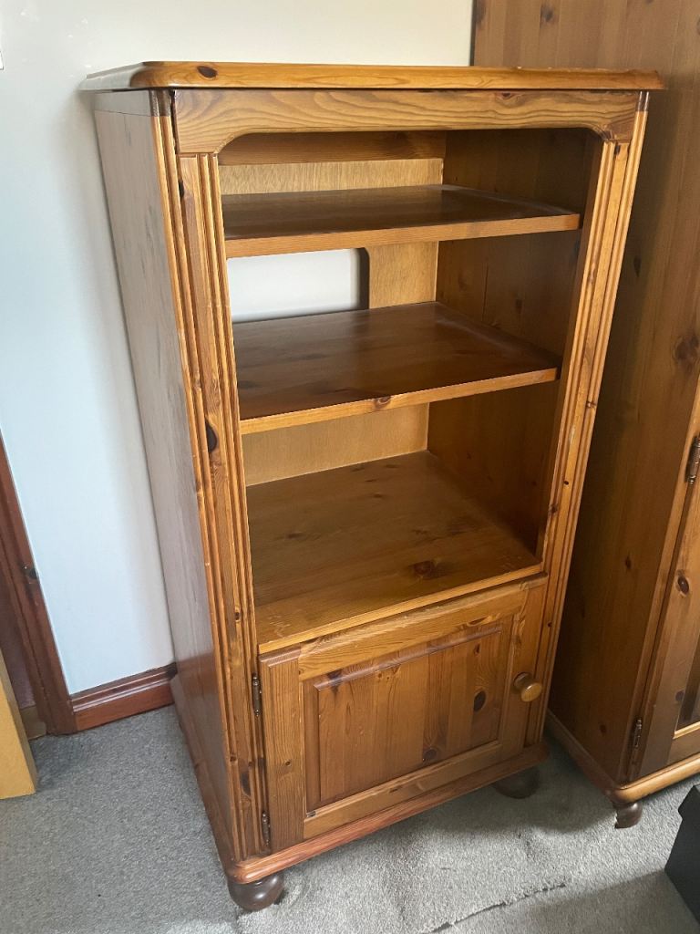 Ducal Antique Pine HiFi Cabinet 