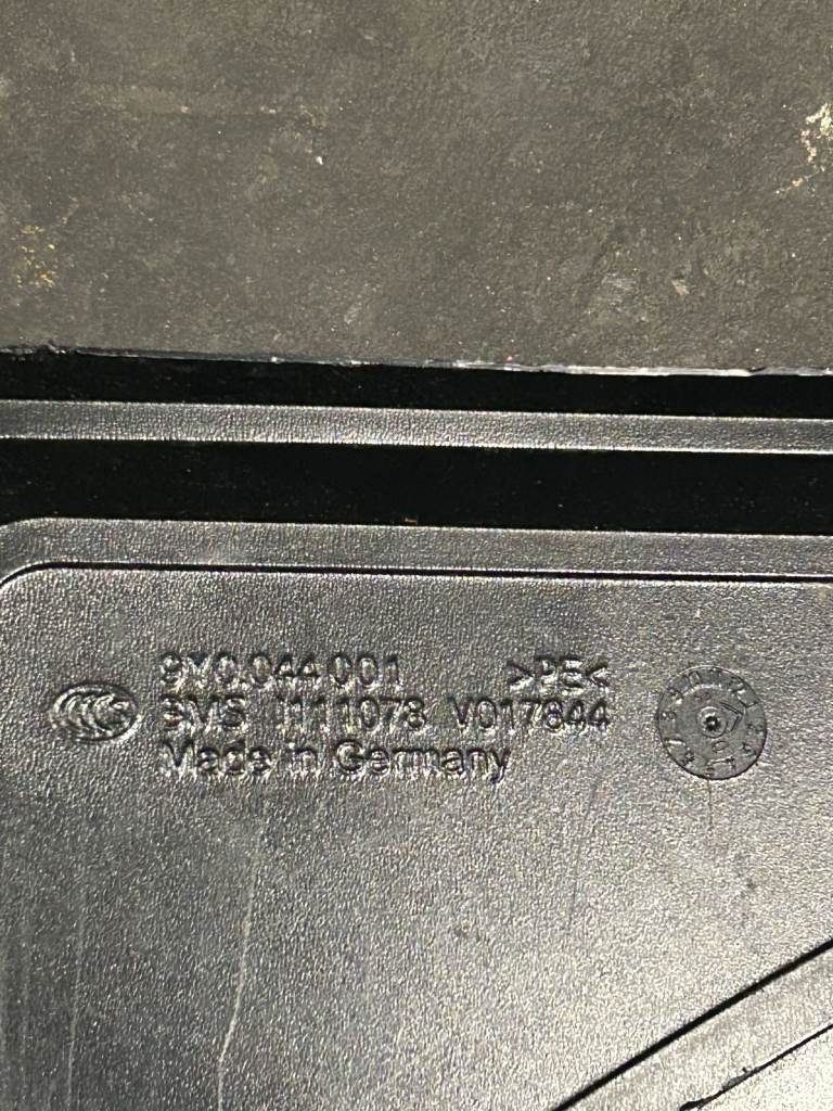 Genuine Porsche Cayenne Boot Luggage Compartment Liner ref 9Y0.044.001 