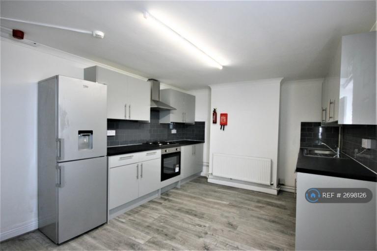 5 bedroom house in Dover Street, Reading, RG1 (5 bed) (#2698126)